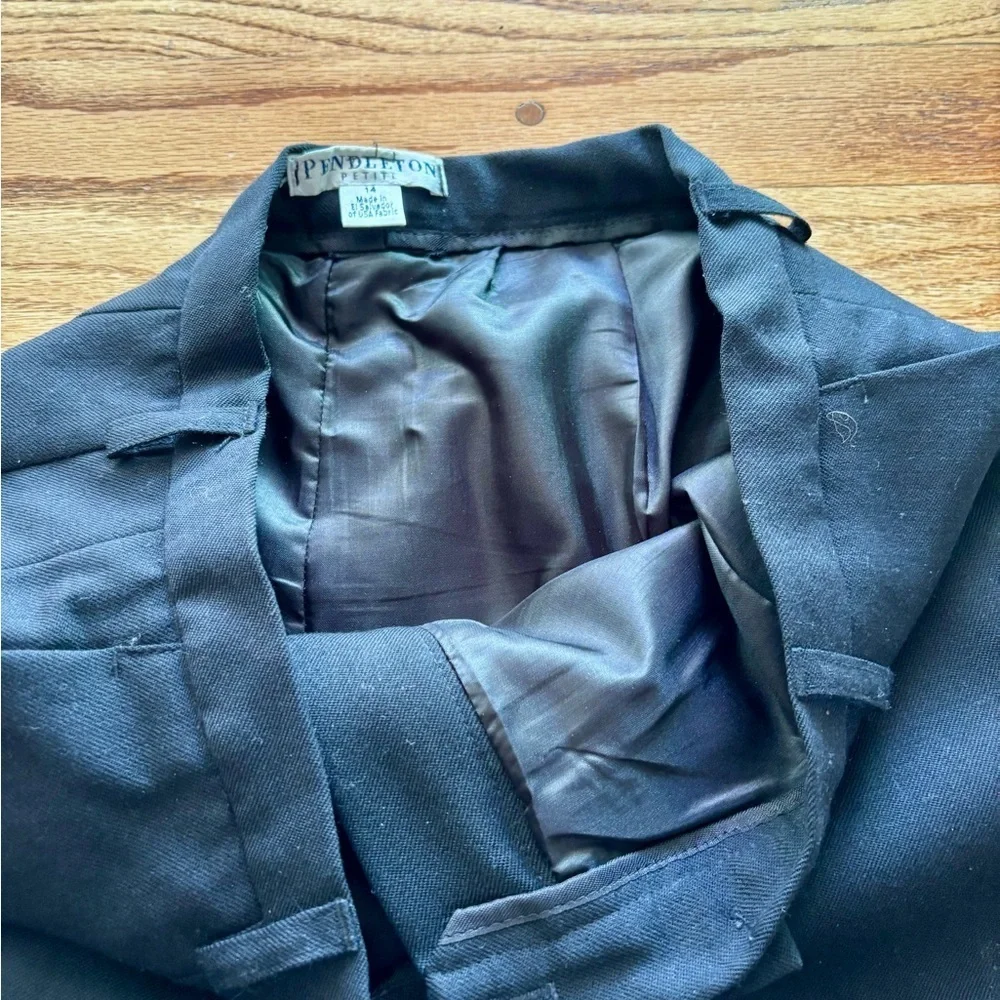 Pendleton Black Women's Pantsuit - all wool - 14 Petite